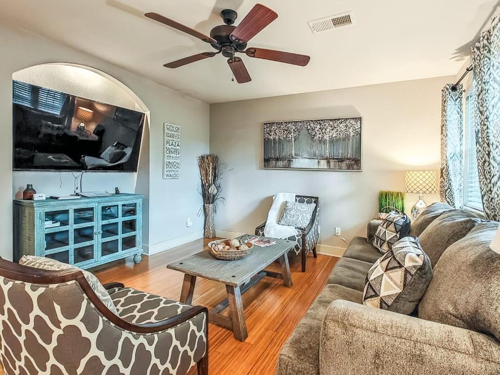 Quiet Plaza Two Bedroom 2 Bathroom Kansas City Exterior foto